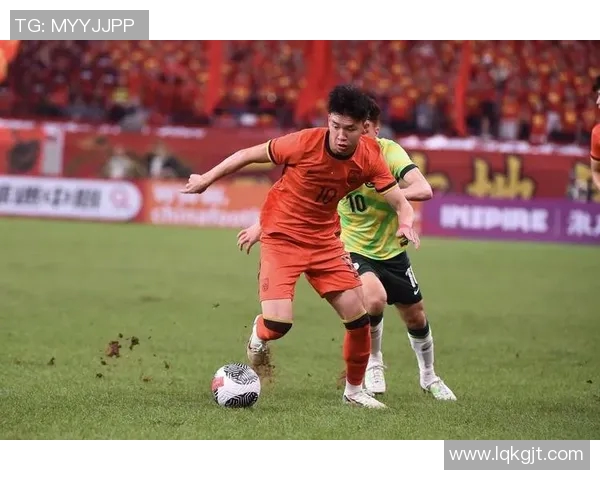 中国与乌兹别克斯坦足球对决精彩视频回顾与分析